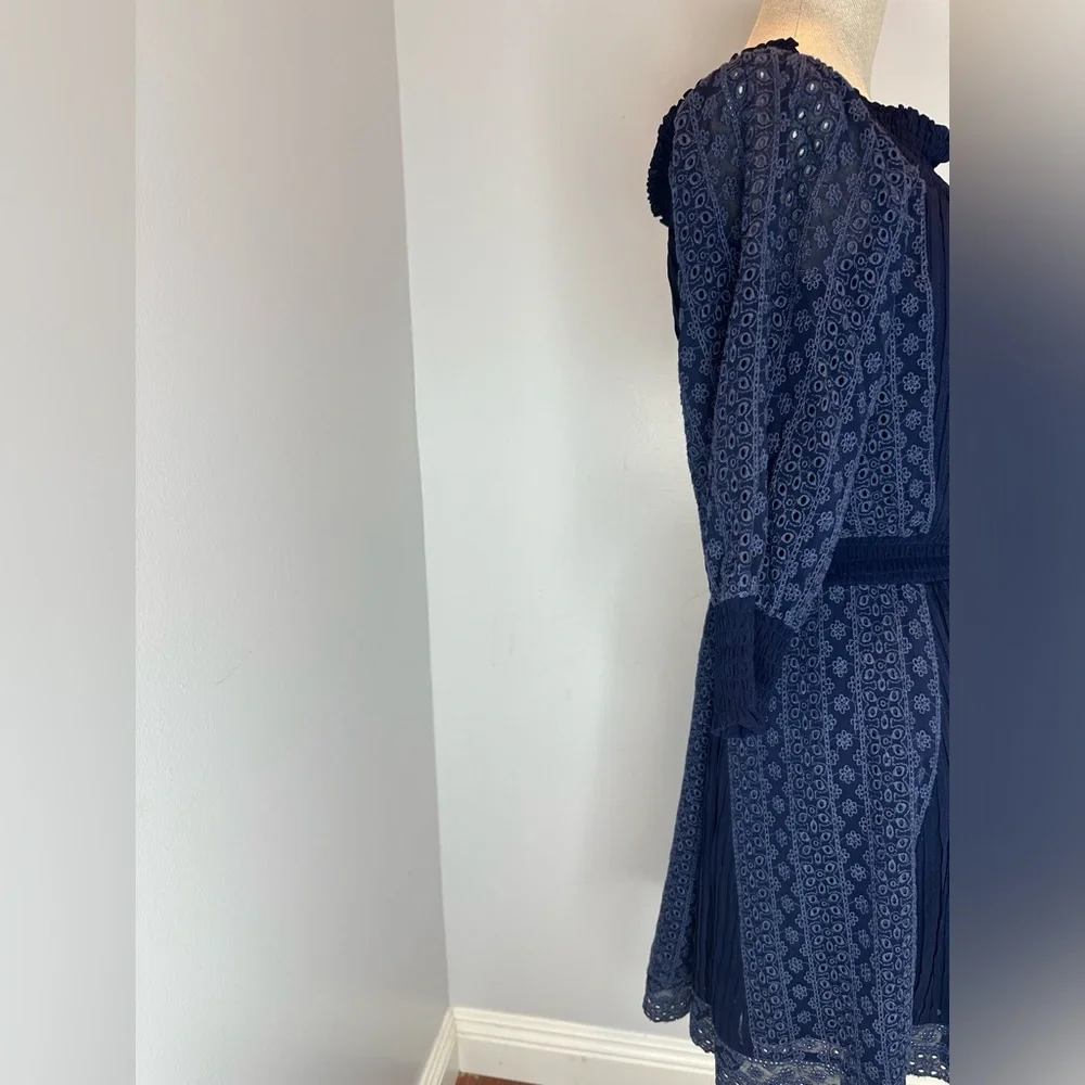 Alice + Olivia Pammy Eyelet Navy Blue - Picture 5 of 9